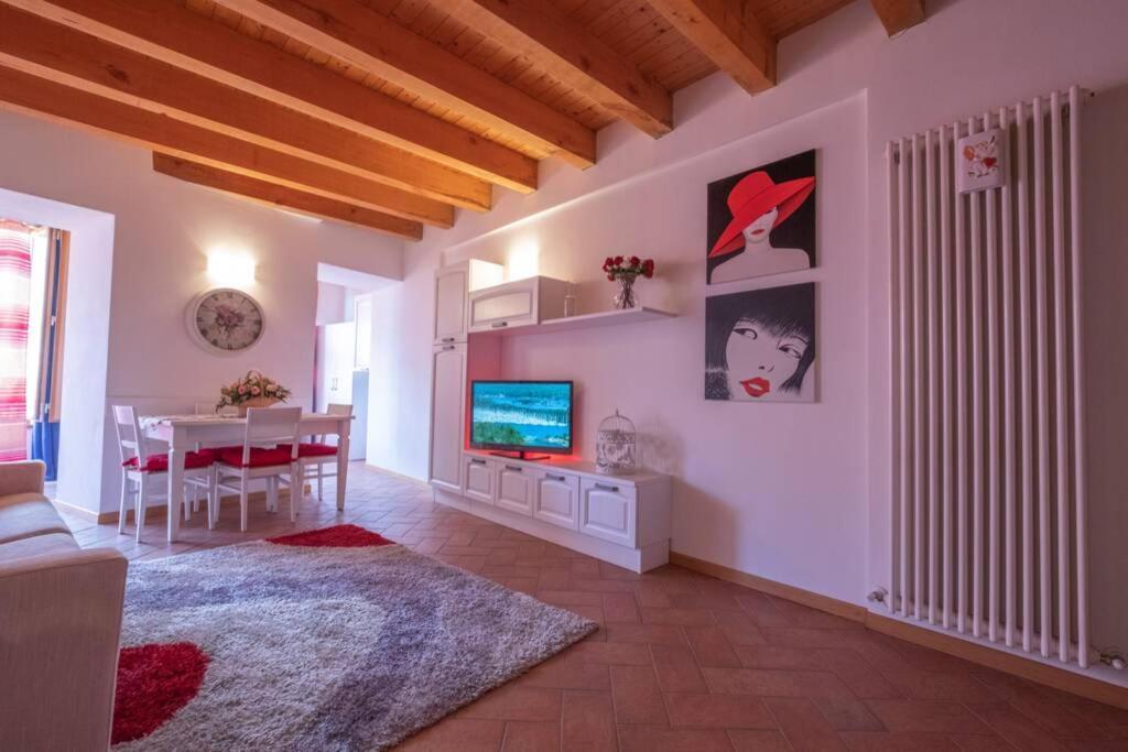 Happy Guest Apartments - Lake And Passion Riva di Solto Exterior photo