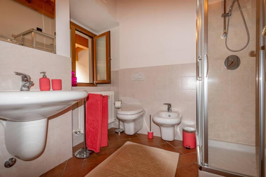 Happy Guest Apartments - Lake And Passion Riva di Solto Exterior photo